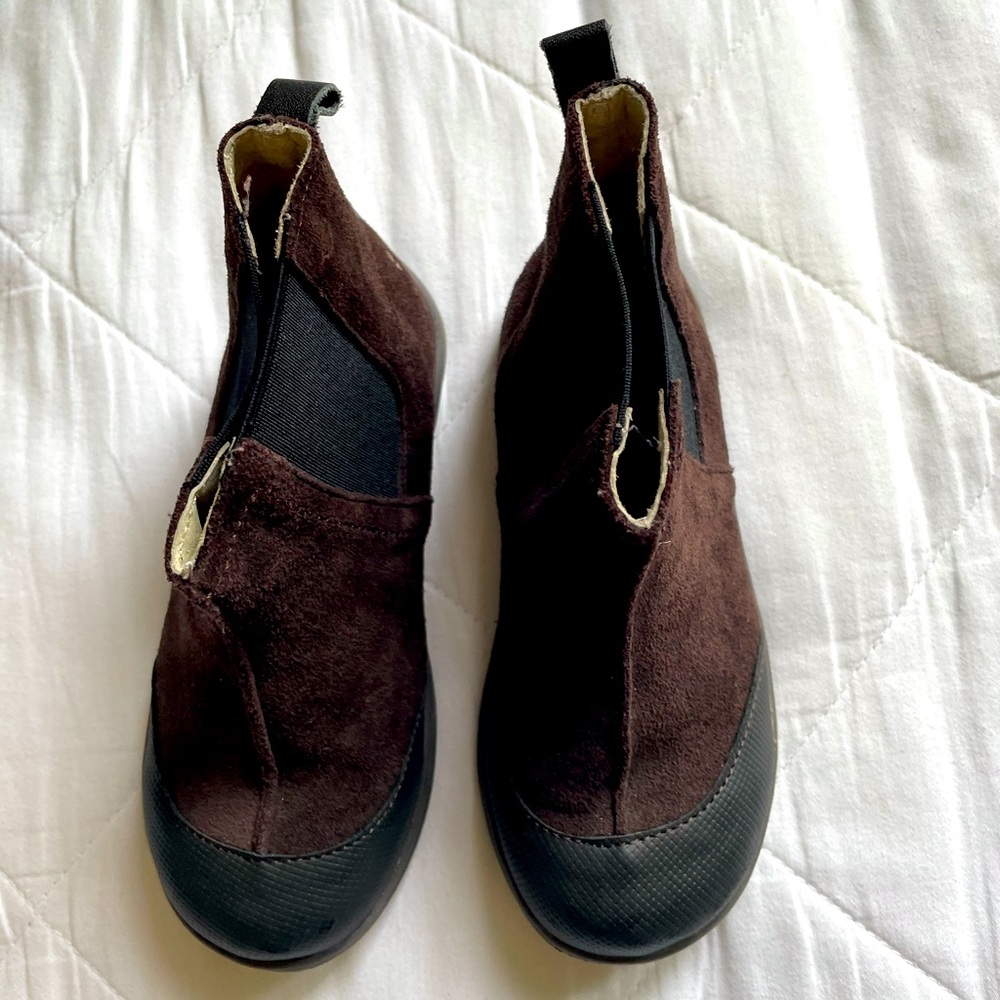 See Kai Run suede boots